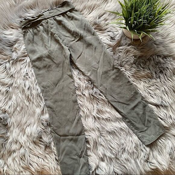 Tilly’s White Fawn Paper Bag Waist Pants, S - Picture 4 of 6